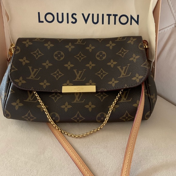 Louis Vuitton Handbags - Louis Vuitton Crossbody Handbag